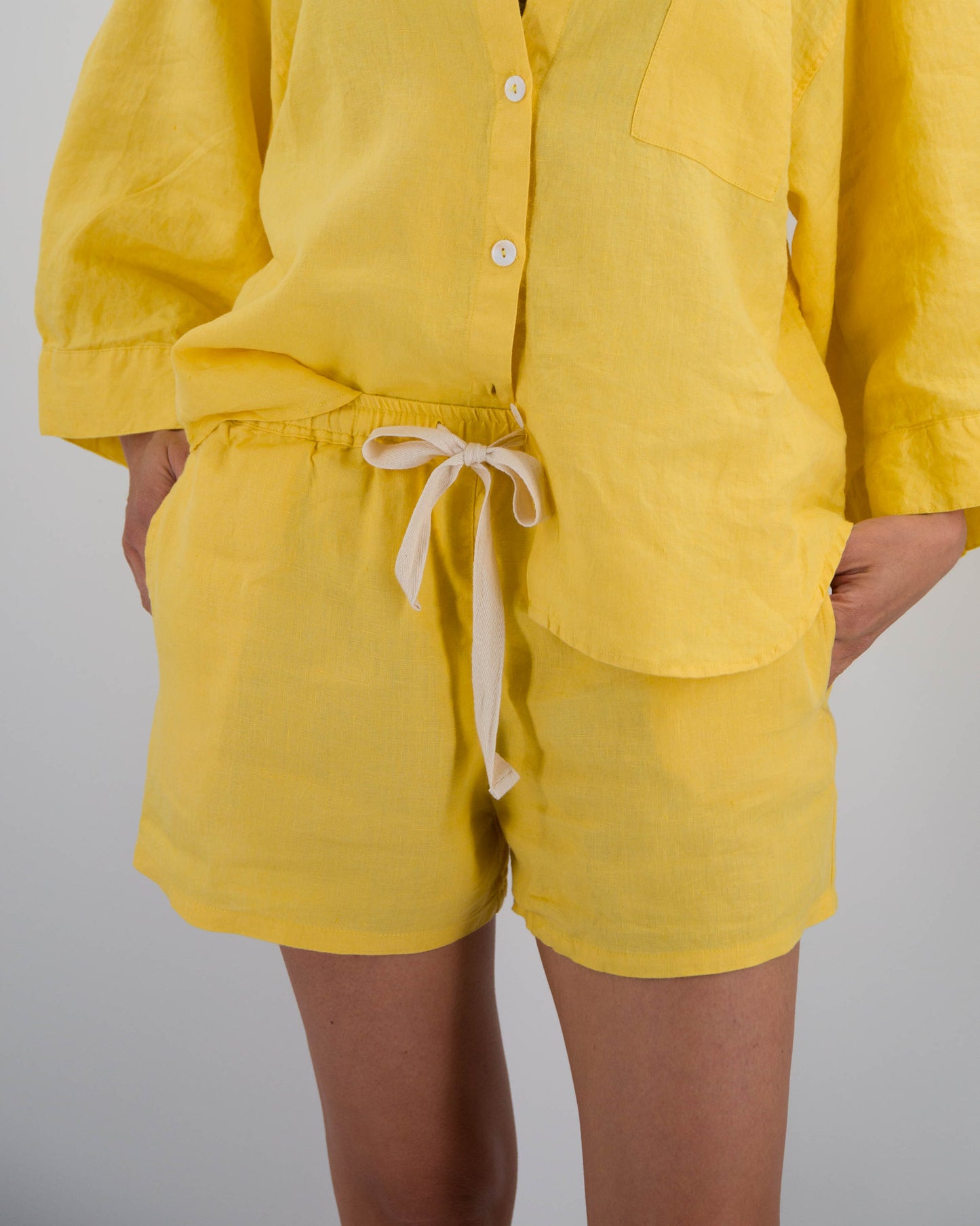 legure shorts