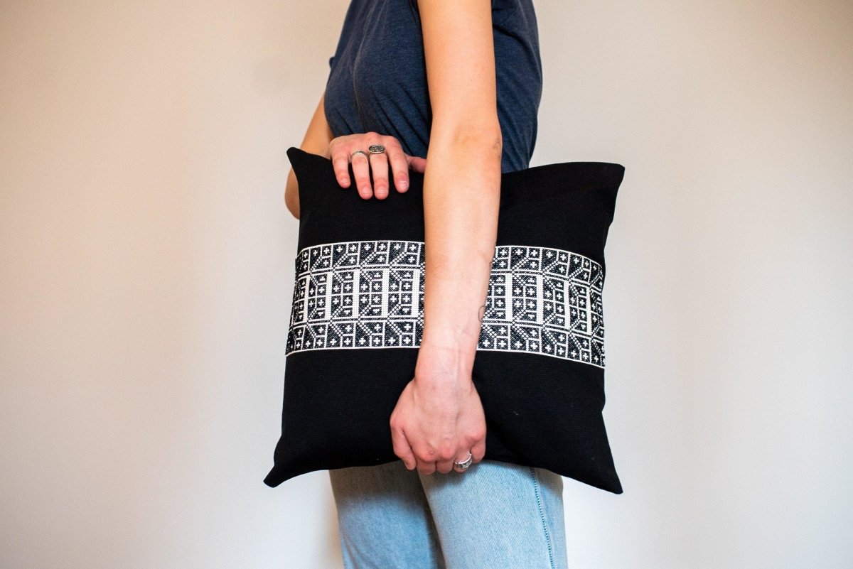 throw pillow